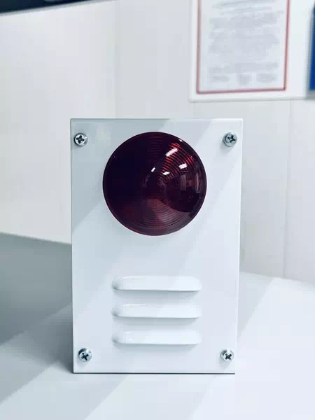 Маяк-12К, Комбинированный оповещатель,металл. корпус, уличн. испол, 12В,свет-20мА,звук-20мА,105дБ